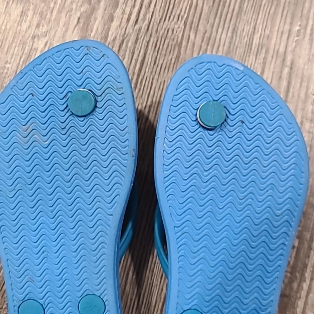 Alligator Flip Flops Size 2/3